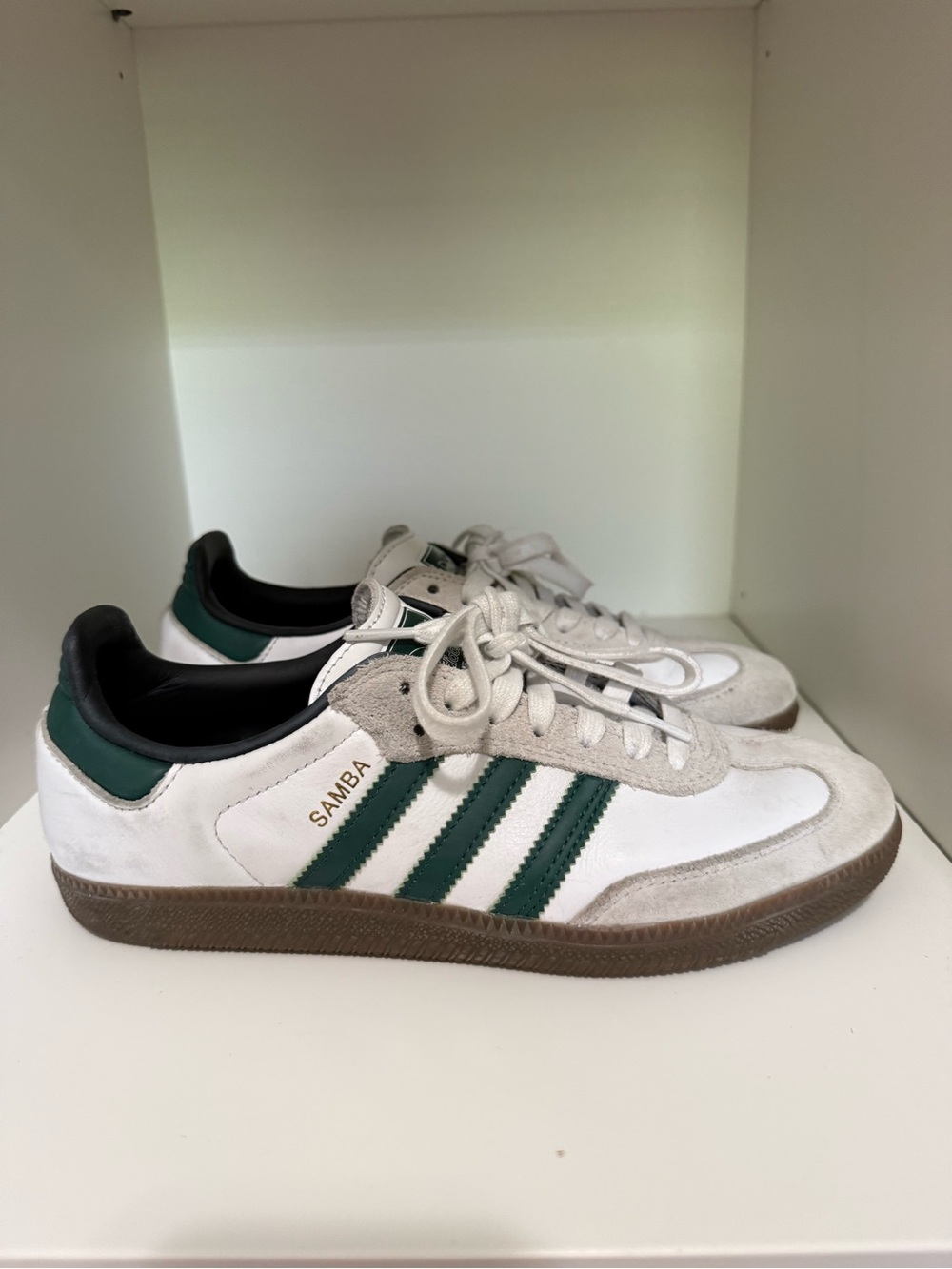 Like New! Women’s adidas Samba White Leather Sneakers with Green Stripes. - Picture 7 of 7